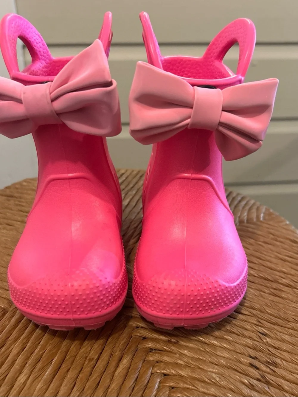 CROCS KIDS PINK HANDLE  IT SLIP IN Waterproof  Rain Boots SIZE C5 Bow Charms